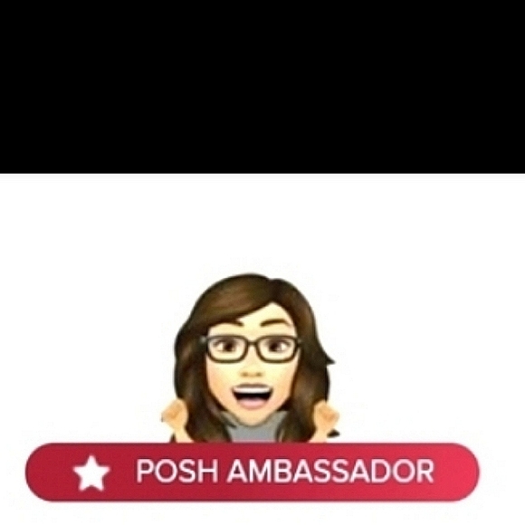 Meet your Posh Ambassador, Melissa! - Picture 2 of 10